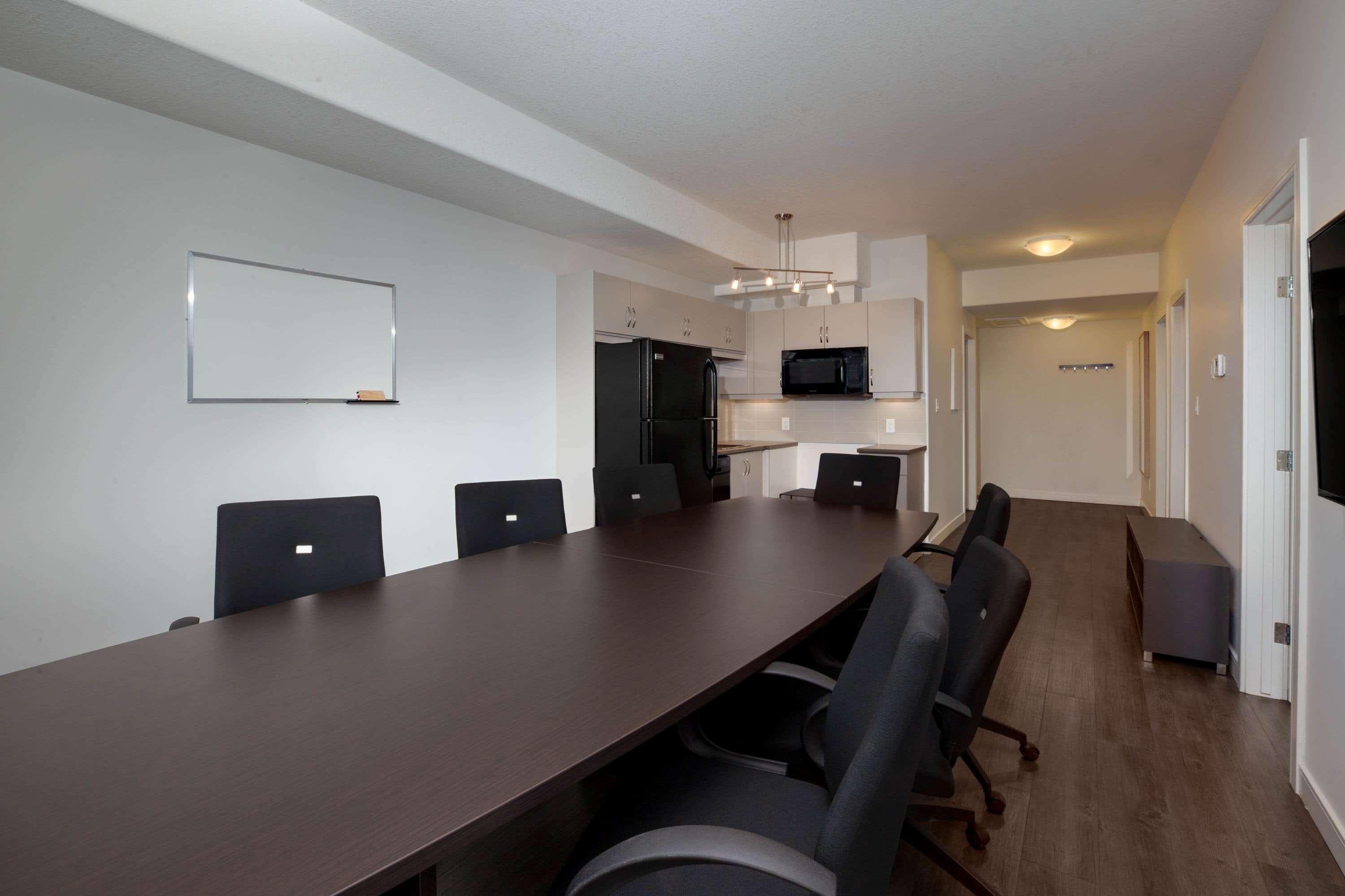 Ramada By Wyndham Fort Mcmurray Εξωτερικό φωτογραφία