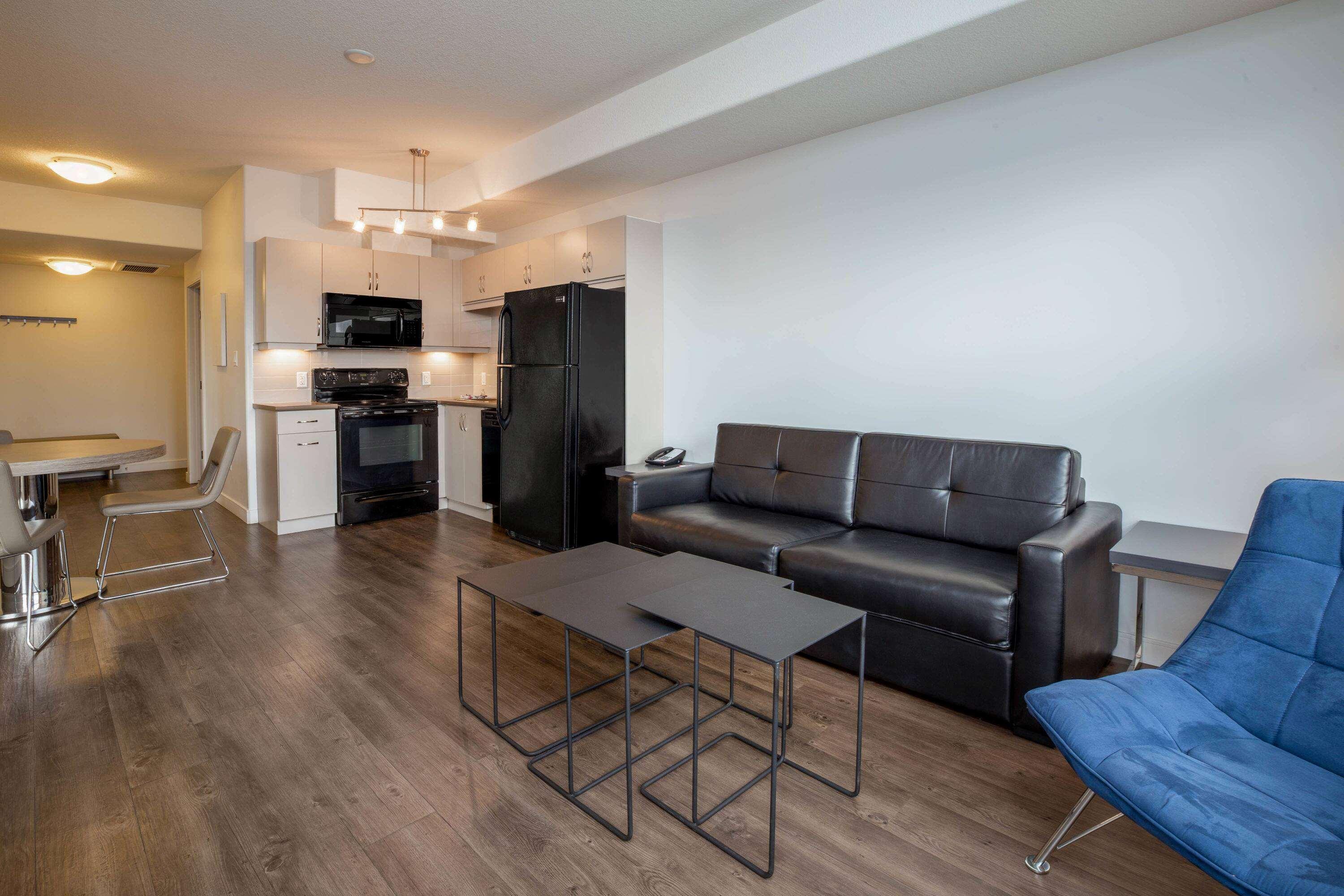 Ramada By Wyndham Fort Mcmurray Εξωτερικό φωτογραφία