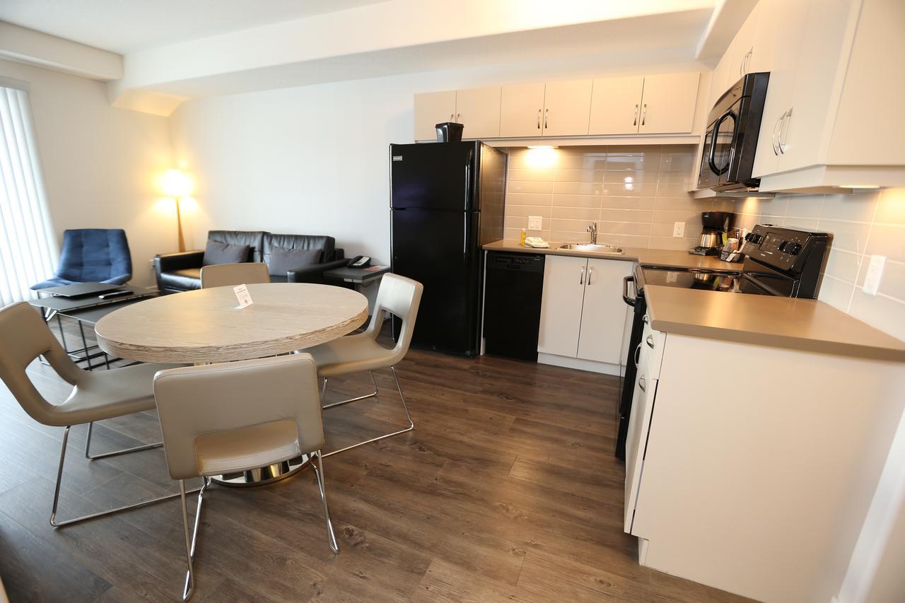 Ramada By Wyndham Fort Mcmurray Εξωτερικό φωτογραφία