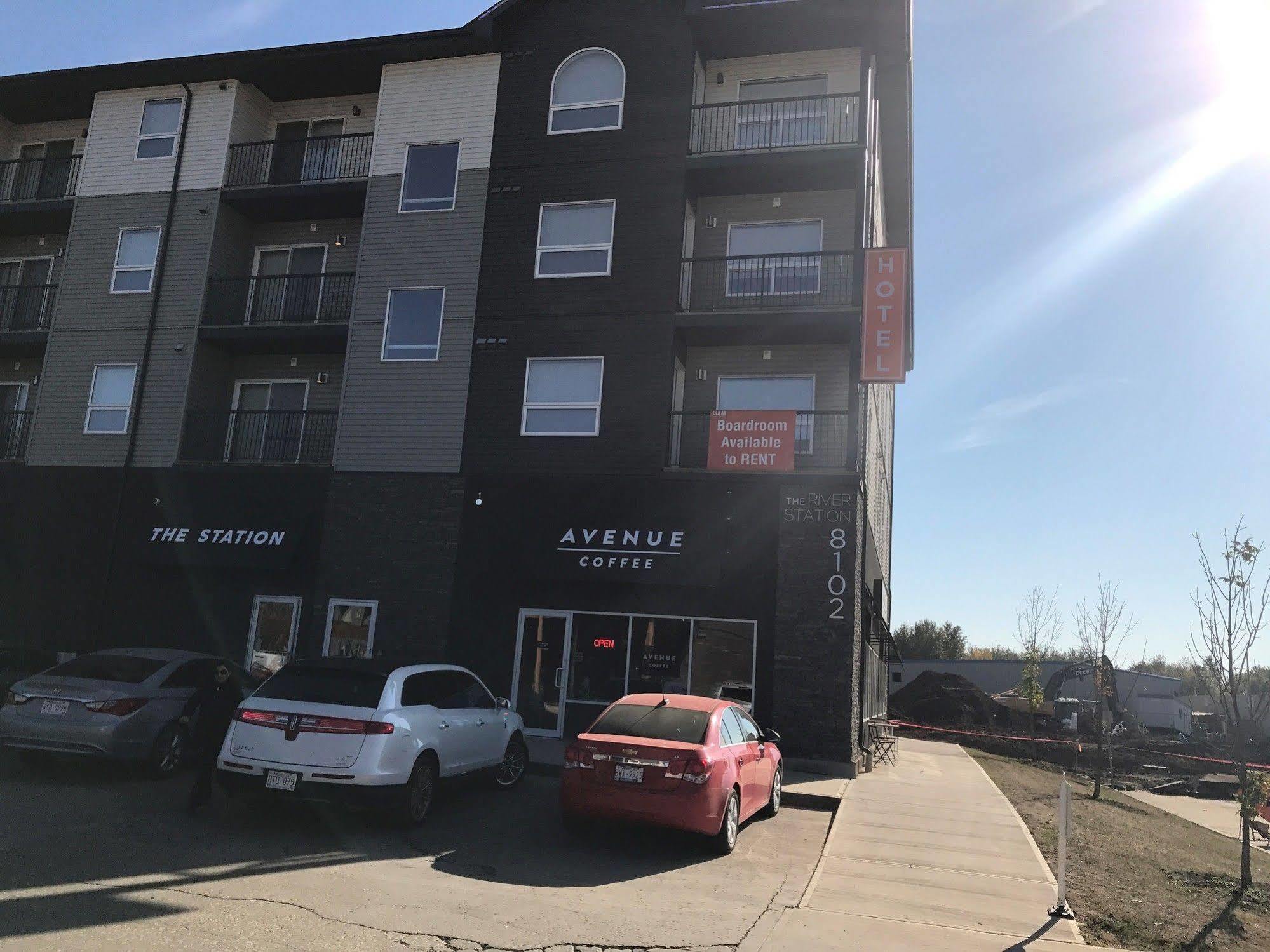 Ramada By Wyndham Fort Mcmurray Εξωτερικό φωτογραφία